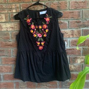 ✨NWT - Floral Embroidered Summer Blouse/Tanktop